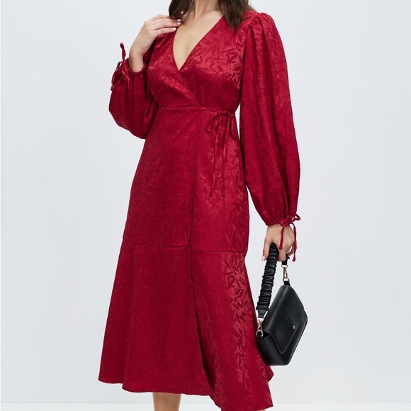 Atmos&Here Dresses & Skirts - Atmos&Here wrap jacquard satin midi dress size 12